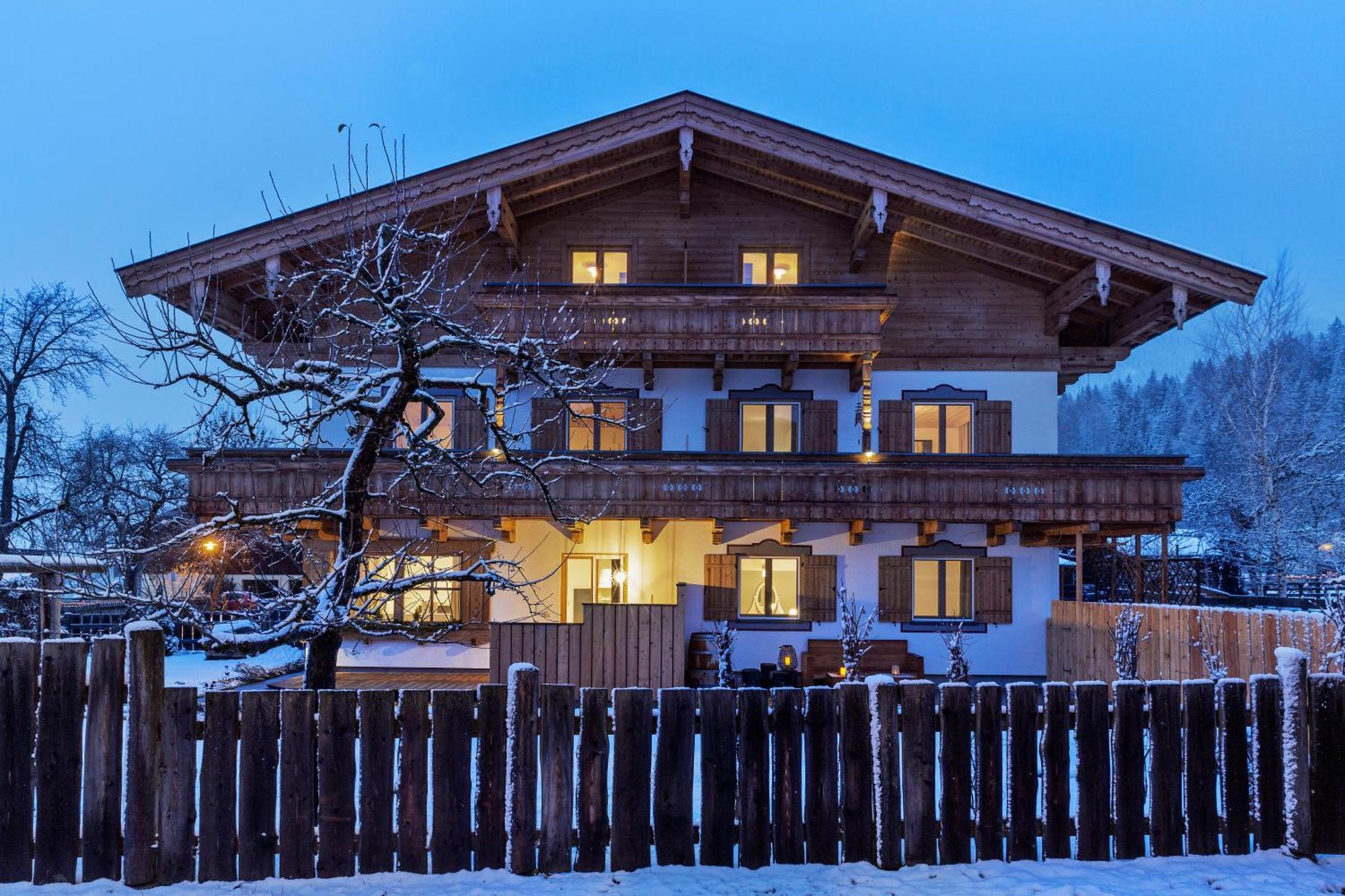 Bewegte Berge Apartments Зальфельден Экстерьер фото