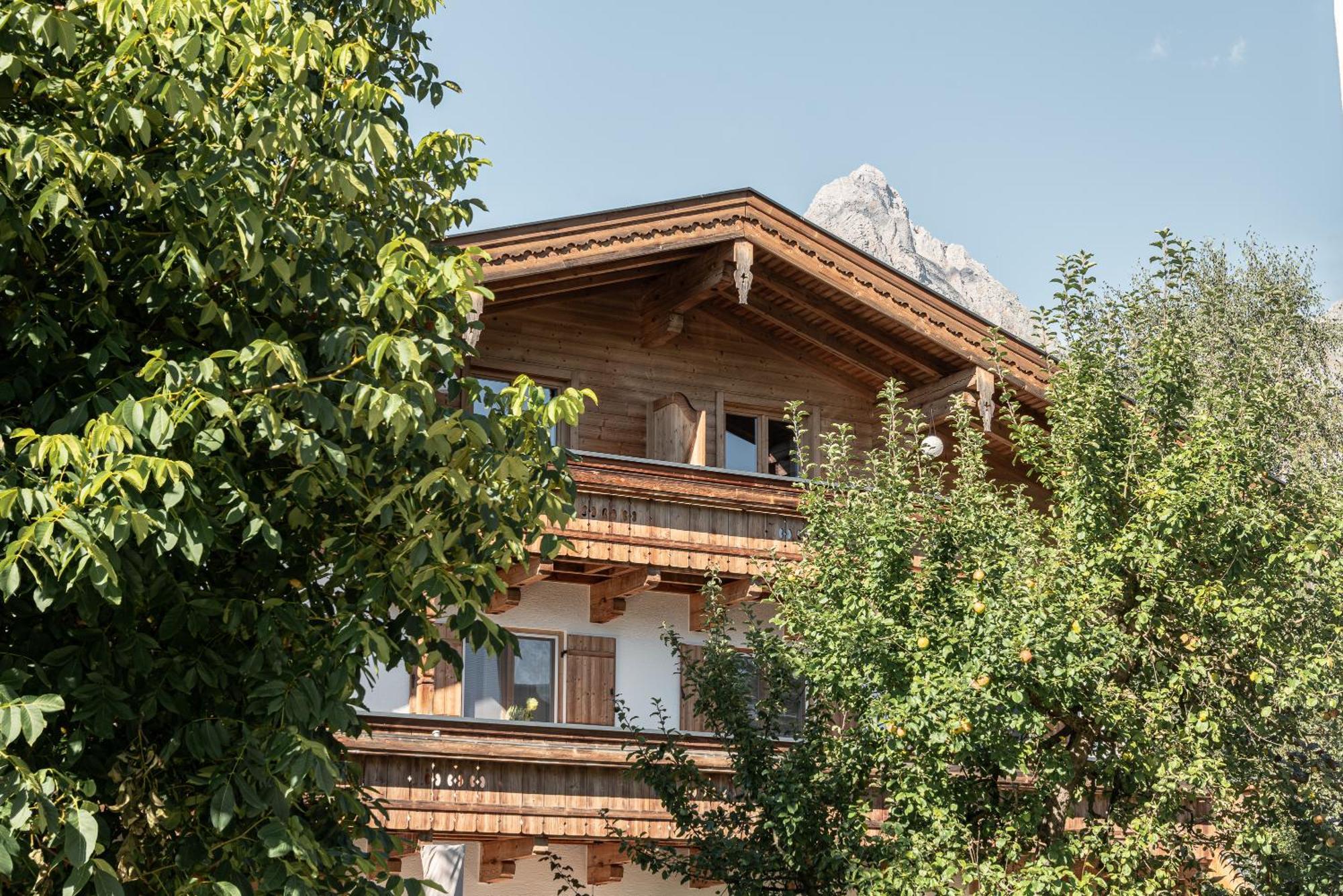 Bewegte Berge Apartments Зальфельден Экстерьер фото