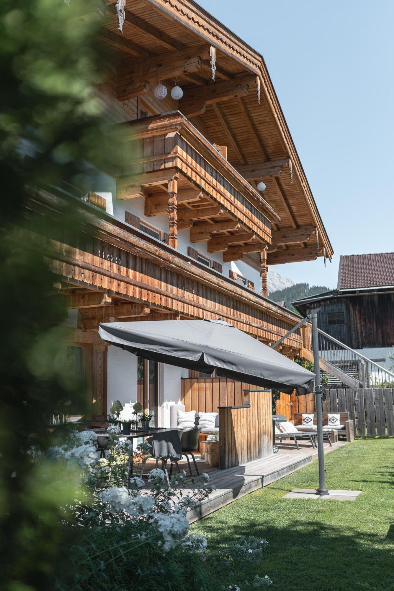 Bewegte Berge Apartments Зальфельден Экстерьер фото